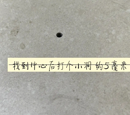 雄县瓷砖空鼓维修公司专业解答在瓷砖铺贴过程中，如果砂料搅拌不均匀，将会带来以下问题